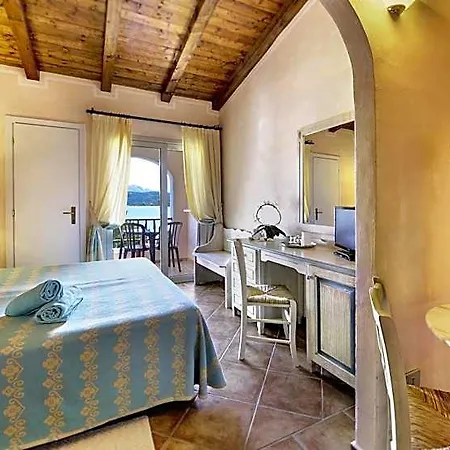 Colonna Du Golf Hotel Portisco