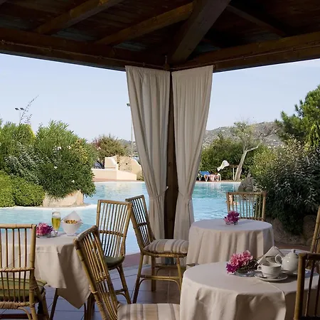 Colonna Du Golf מלון מרינה די פורטיסקו