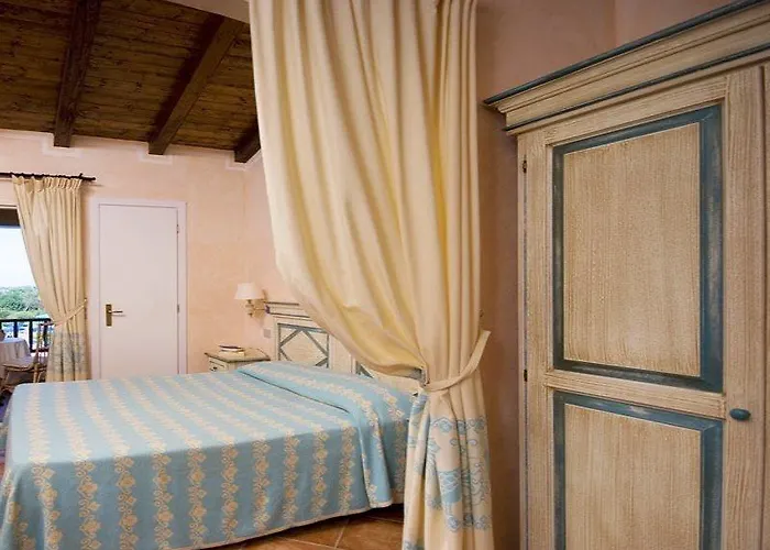 Colonna Du Golf Otel 4*