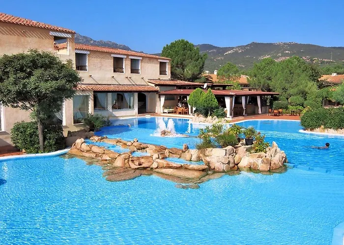 Colonna Du Golf Otel 4*